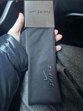 SKIMS X NIKE ONYX BLACK HEADBAND